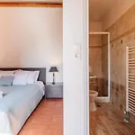 Mani's Aura Seaside-spacious Summer Retreat Lejlighed