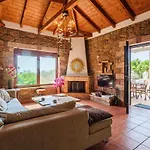 Mani's Aura Seaside-spacious Summer Retreat Kotronion (West Mani)