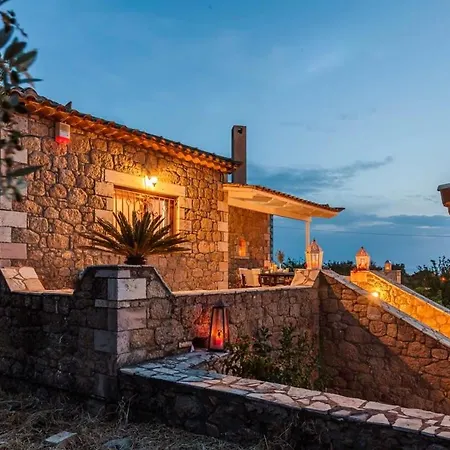 Apartman Mani's Aura Seaside-spacious Summer Retreat Kotronion (West Mani)