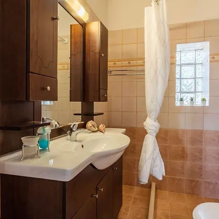 Mani's Aura Seaside-spacious Summer Retreat Kotronion (West Mani)