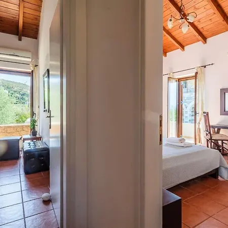 Διαμέρισμα Mani's Aura Seaside-spacious Summer Retreat *