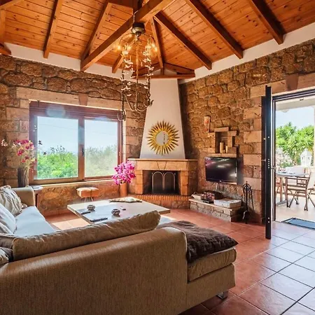 Mani's Aura Seaside-spacious Summer Retreat Kotronion (West Mani)