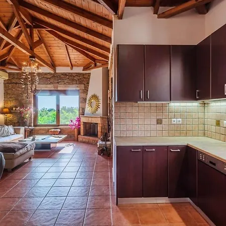 Mani's Aura Seaside-spacious Summer Retreat