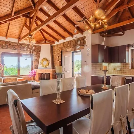 Mani's Aura Seaside-spacious Summer Retreat Apartment Kotronion (West Mani)