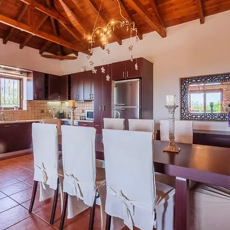 Mani's Aura Seaside-spacious Summer Retreat * Kotronion (West Mani)