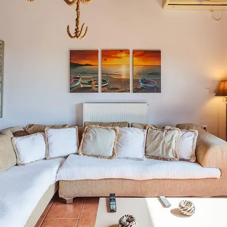 Διαμέρισμα Mani's Aura Seaside-spacious Summer Retreat *