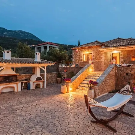 Mani's Aura Seaside-spacious Summer Retreat * Kotronion (West Mani)