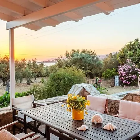 Mani's Aura Seaside-spacious Summer Retreat Apartment *