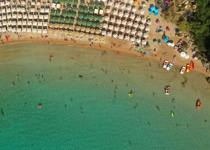 Mani's Aura Seaside-spacious Summer Retreat