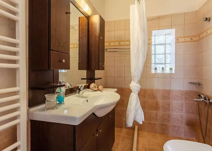 Mani's Aura Seaside-spacious Summer Retreat Kotronion (West Mani)