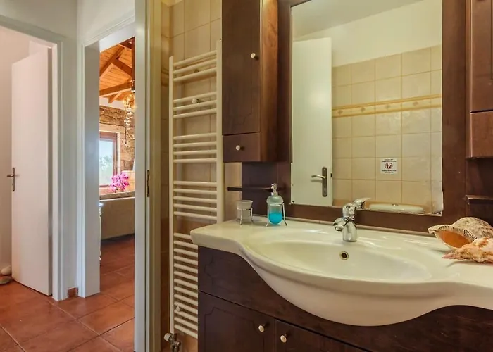 Mani's Aura Seaside-spacious Summer Retreat Kotronion (West Mani)