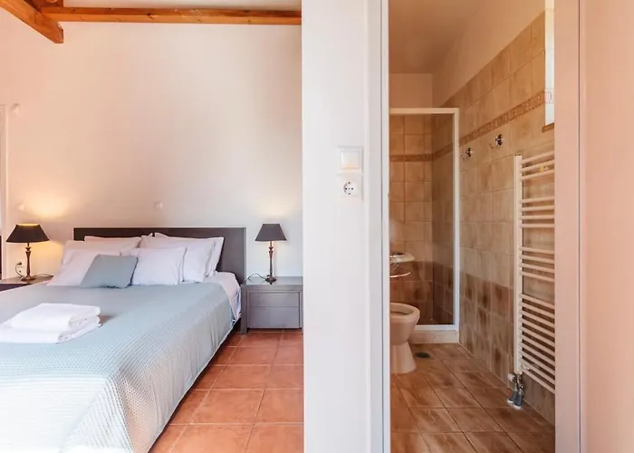 Mani's Aura Seaside-spacious Summer Retreat Lejlighed