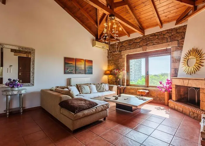 Mani's Aura Seaside-spacious Summer Retreat Lejlighed